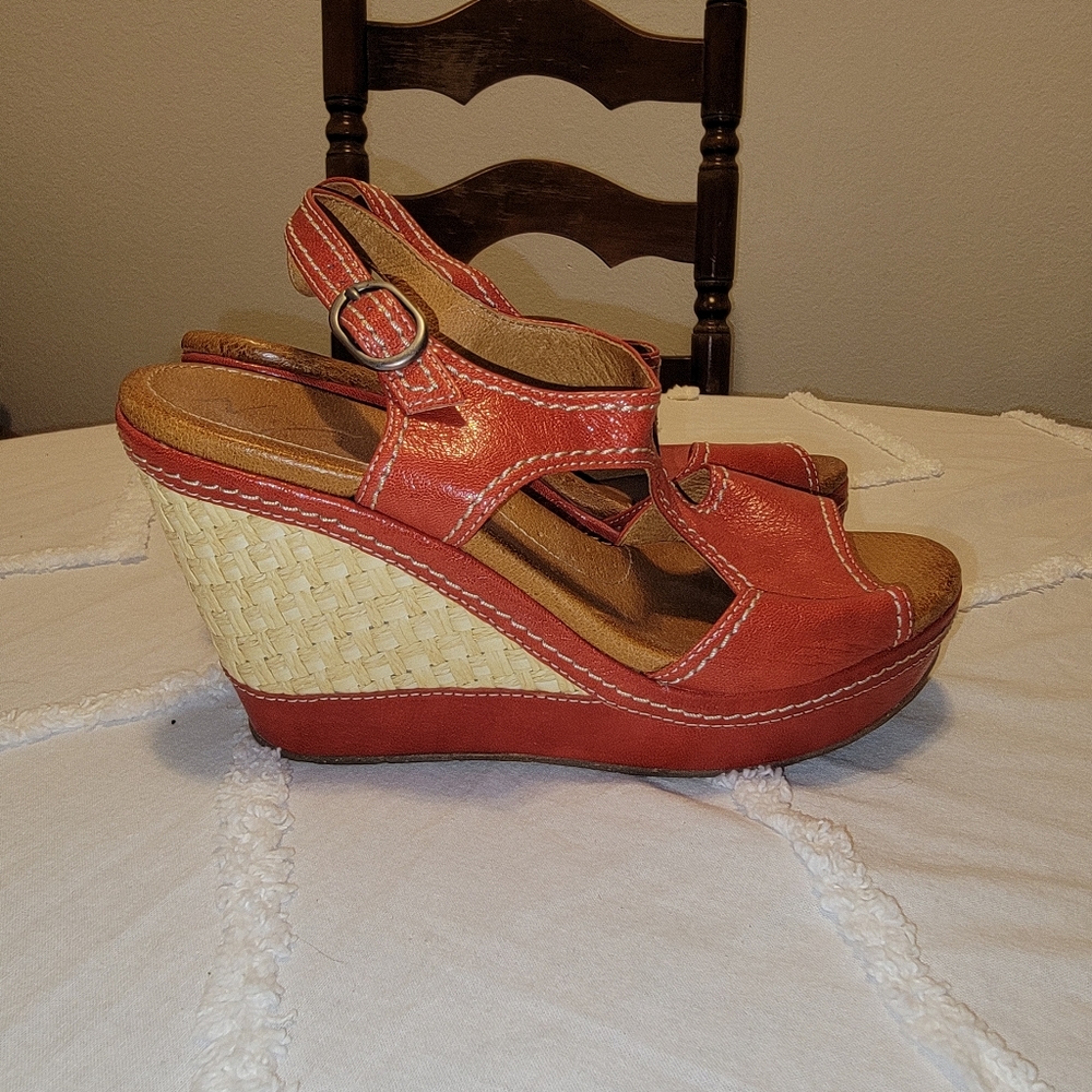Anthropologie NAYA ETERNAL WEDGE SANDALS BLOOD ORANGE 🍊 LEATHER SIZE 9